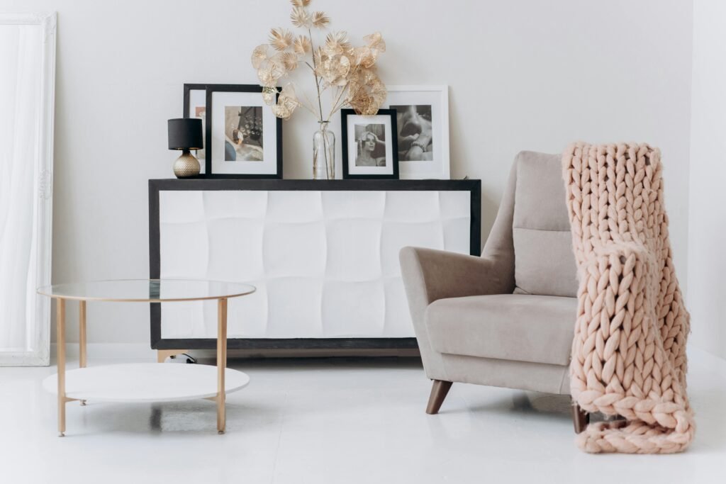 Scandinavian lounge chair replica