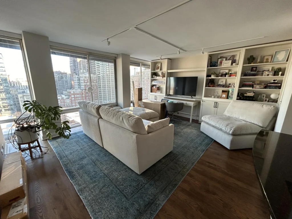 Modern modular sectional sofa layout for small apartment living rooms
